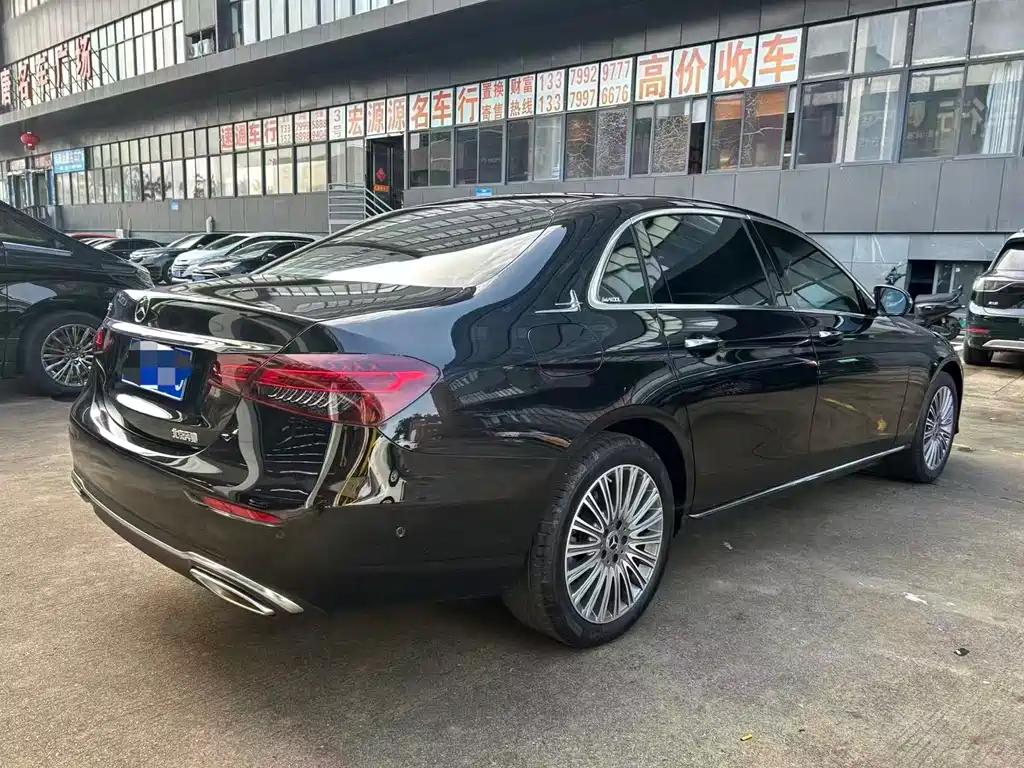 MERCEDES-BENZ E CLASS