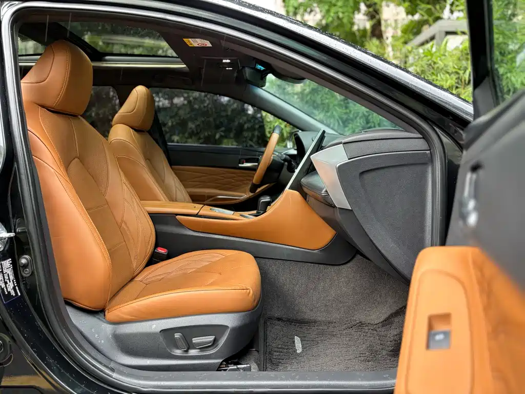 Toyota Avalon — миниатюра 10