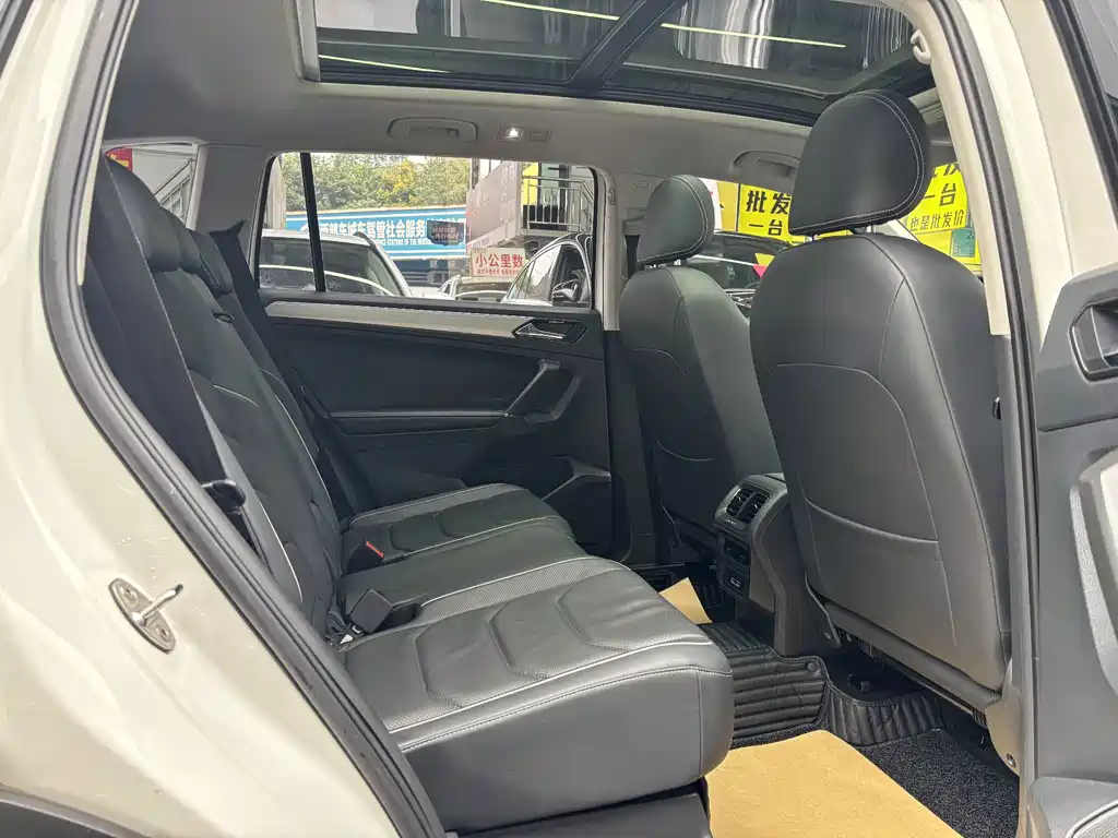Volkswagen Tiguan L — миниатюра 7