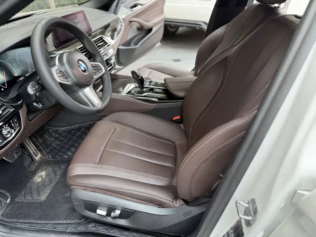 BMW 5 Series — миниатюра 4