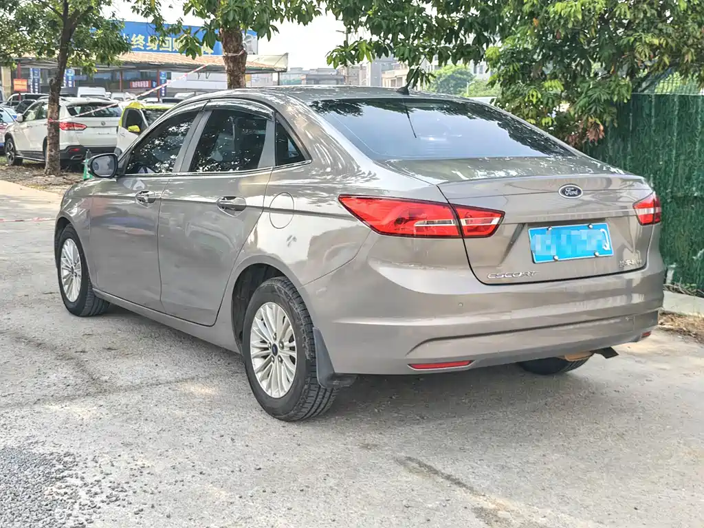 Ford Escort — миниатюра 4