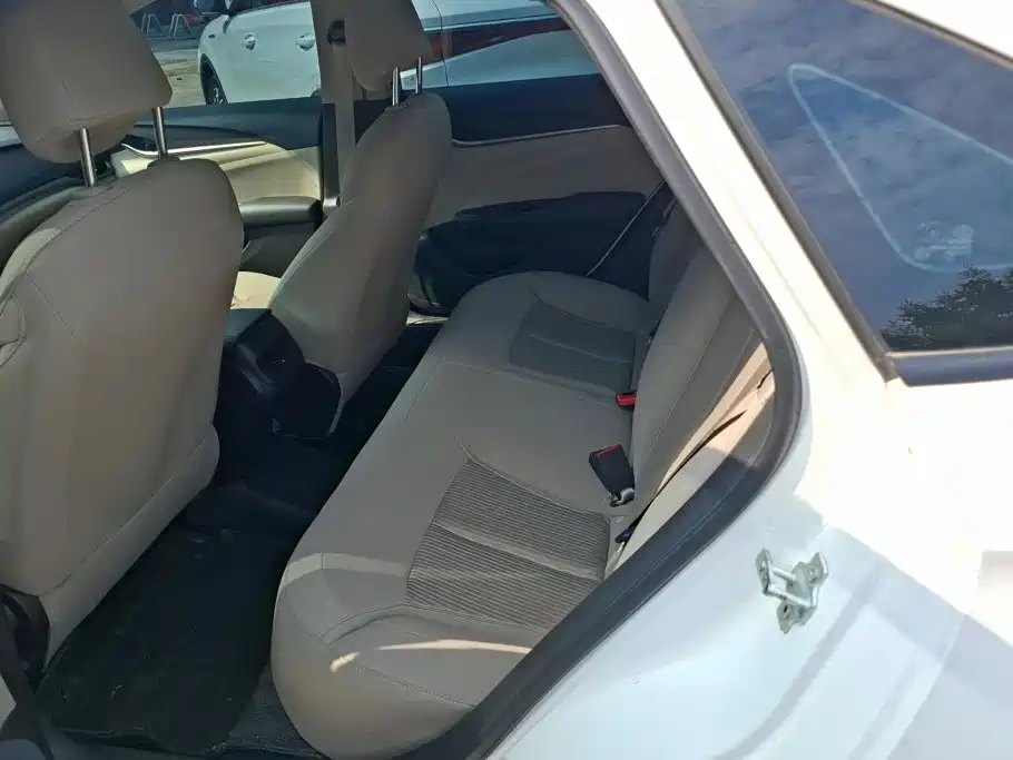 Buick Excelle — миниатюра 11