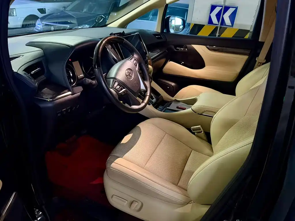 Toyota Vellfire — миниатюра 5
