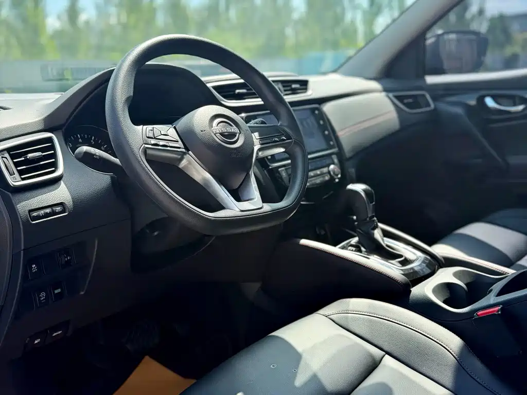 Nissan Qashqai — миниатюра 7
