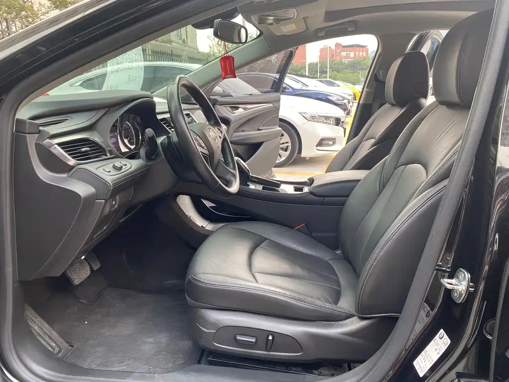 Buick LaCrosse — миниатюра 9
