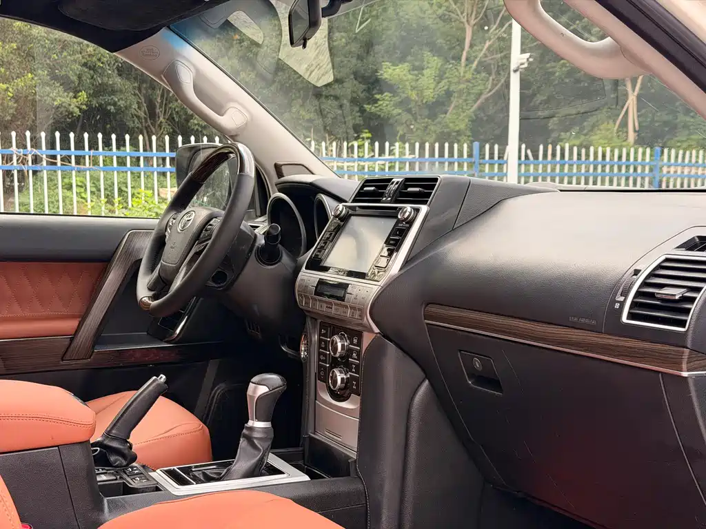 Toyota Prado — миниатюра 13