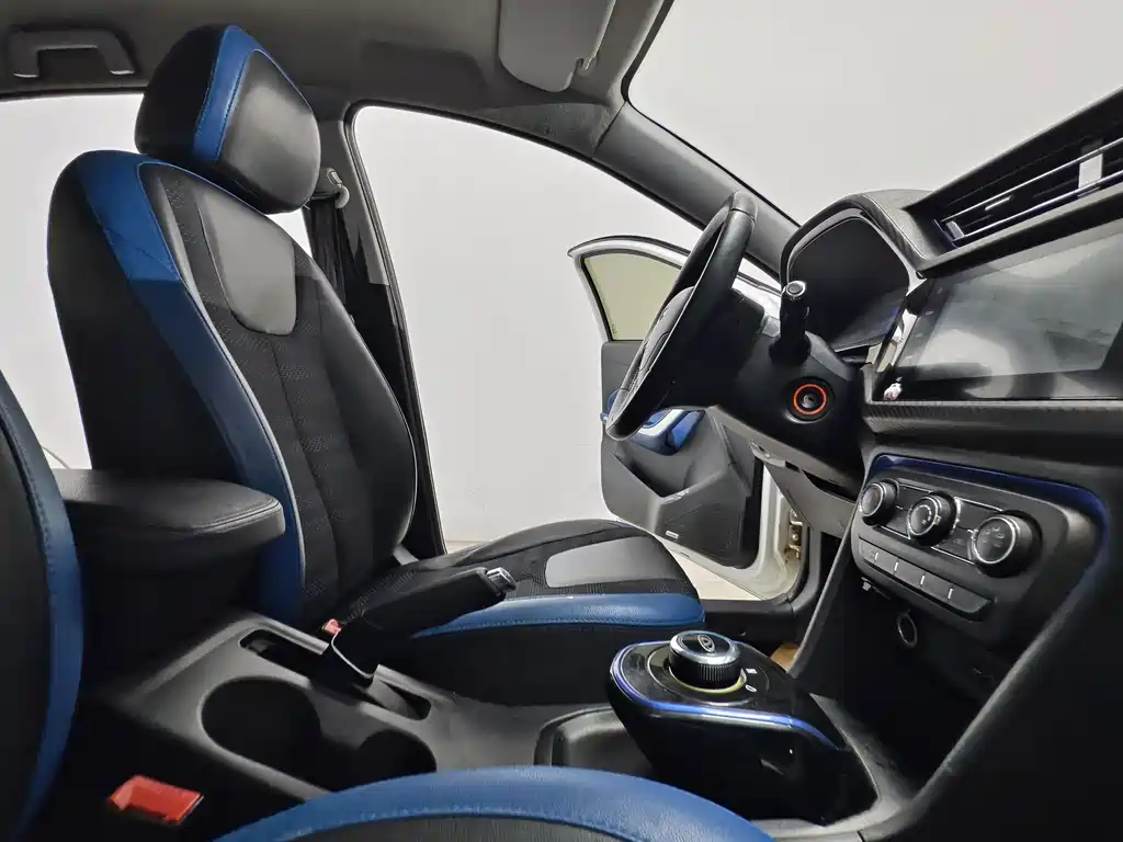 Chery New Energy Tiggo 3xe — миниатюра 14