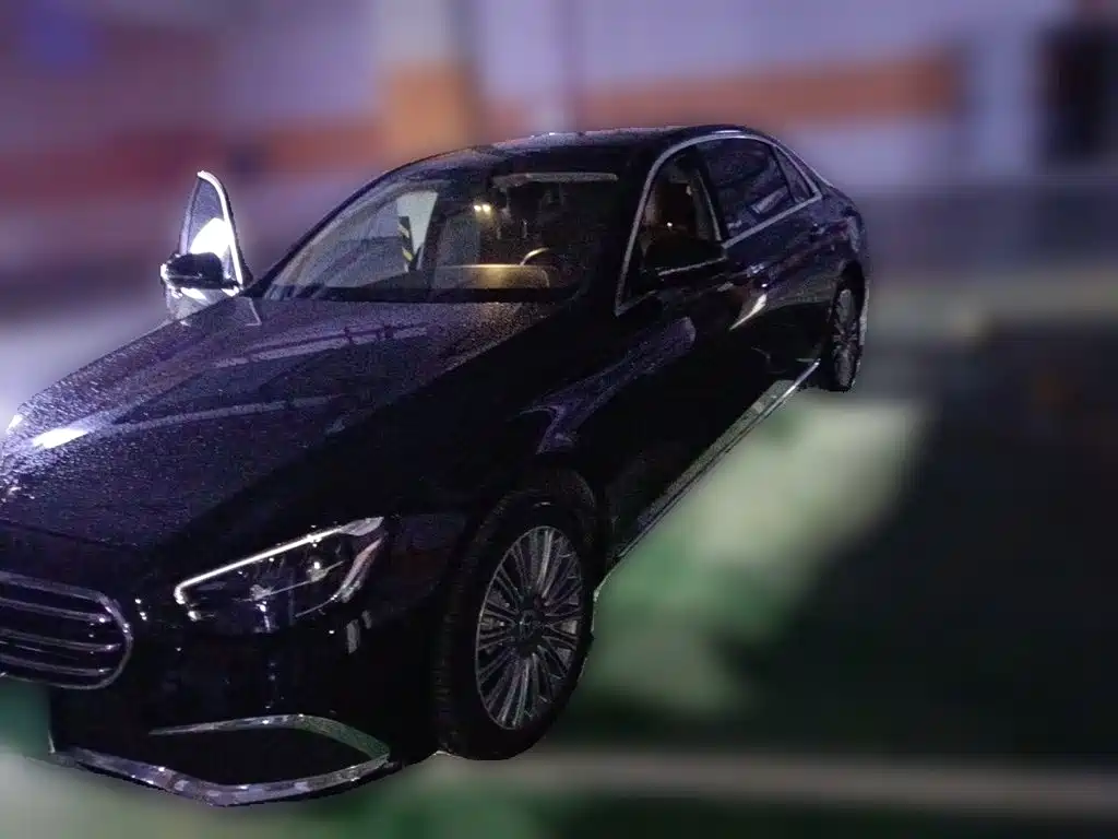 Mercedes-Benz E-Class — миниатюра 2