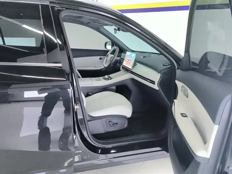 Geely Galaxy Galaxy 7 7 2025 120km +