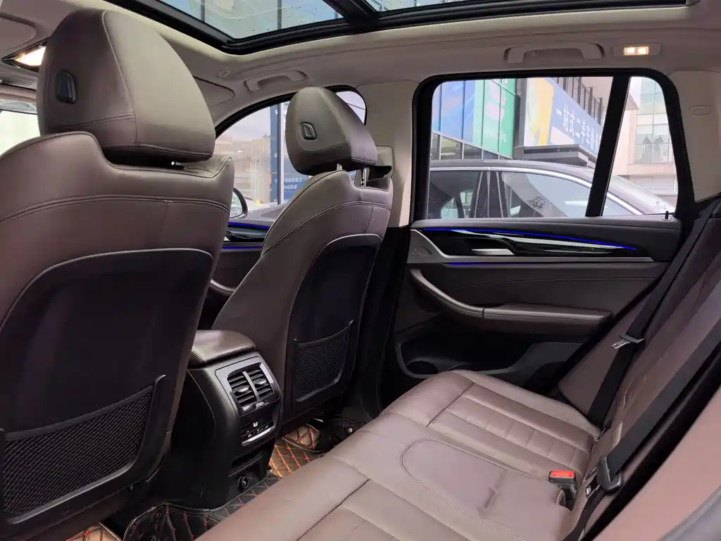 BMW X3 — миниатюра 11