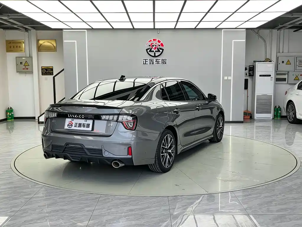 Lynk & Co 03 — миниатюра 16
