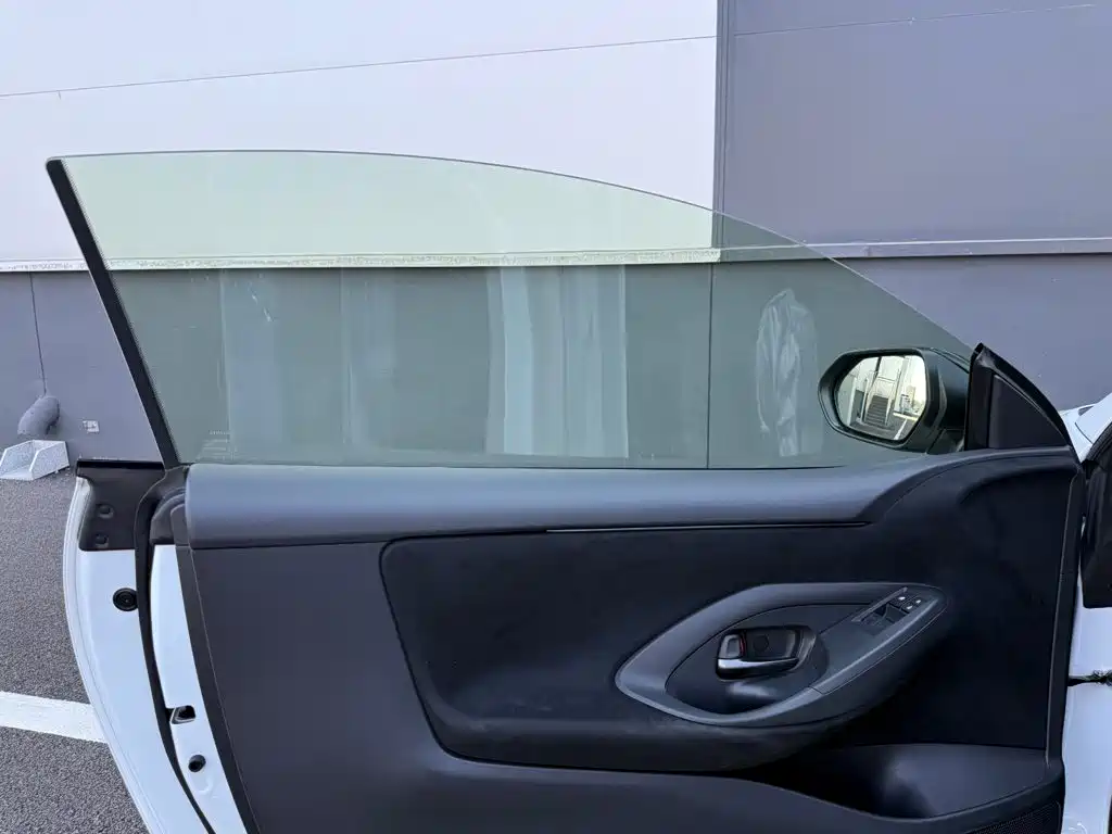Toyota GR YARIS — миниатюра 12