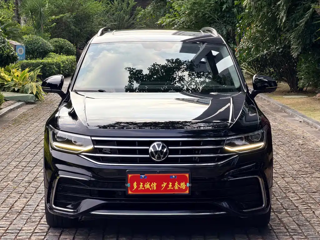 Volkswagen Tiguan L — миниатюра 2