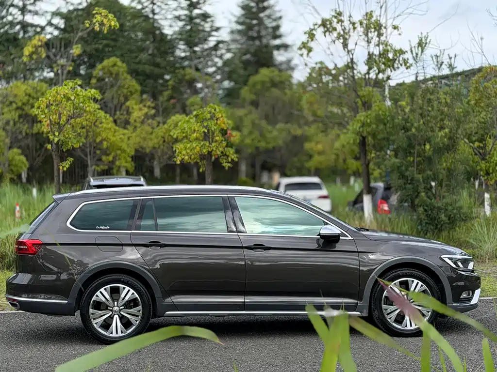 Volkswagen Passat Variant 2017 380TSI