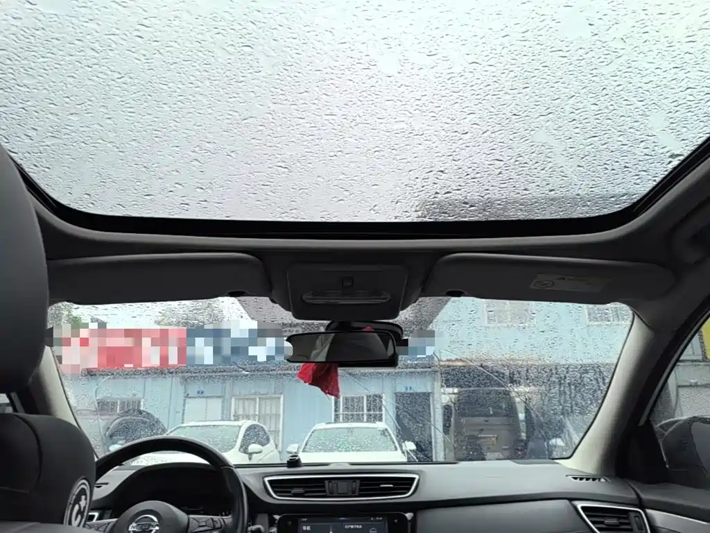 Nissan Qashqai — миниатюра 18