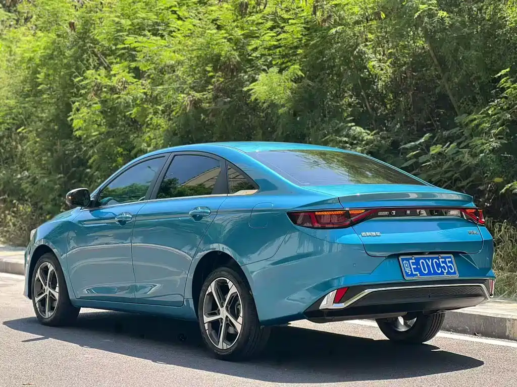 Geely Emgrand L — миниатюра 3