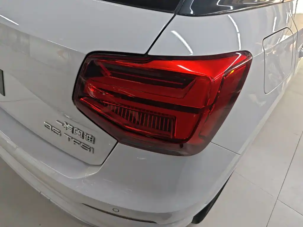 Audi Q2L — миниатюра 8