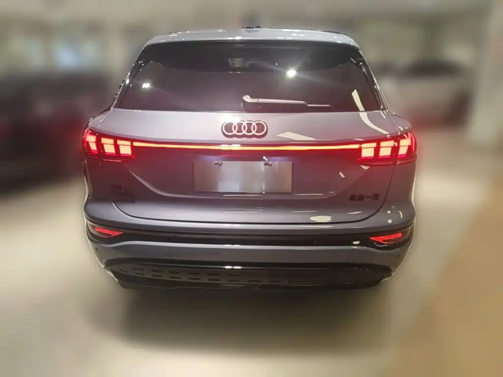 Audi Q6L e-tron — миниатюра 8
