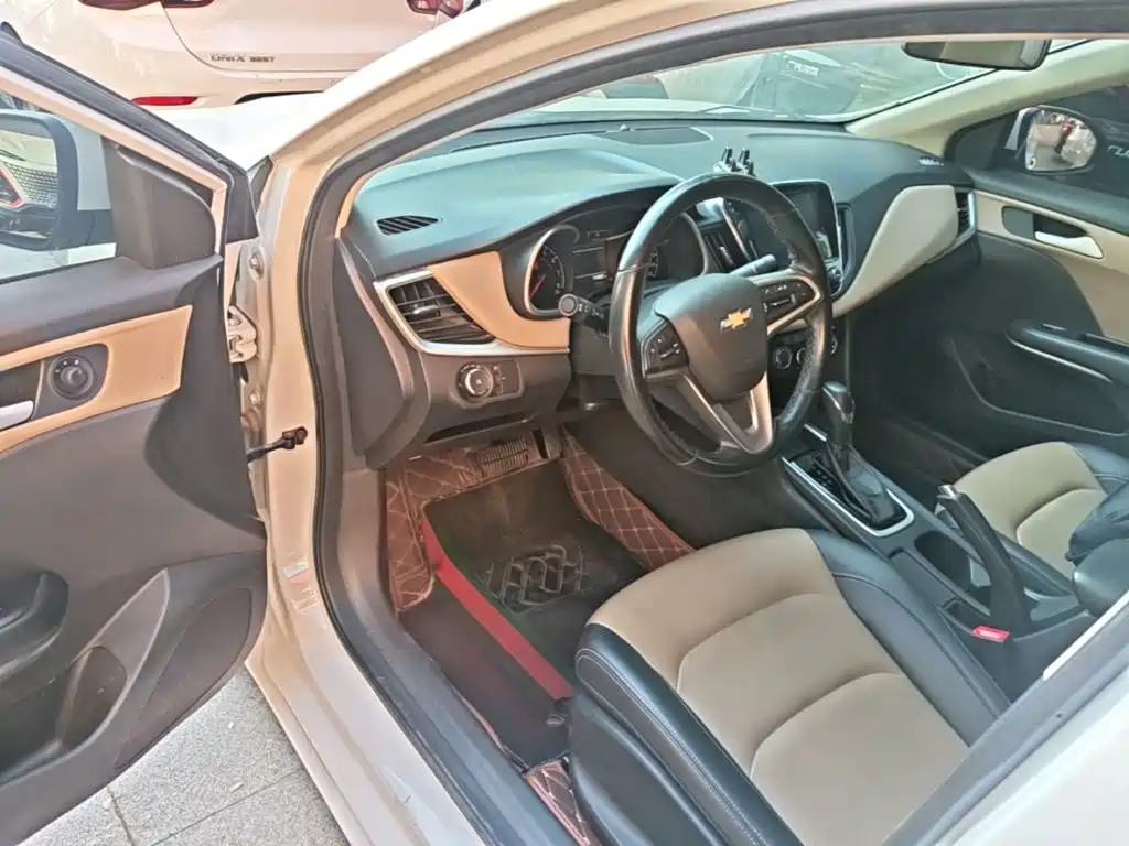 Chevrolet Monza — миниатюра 16