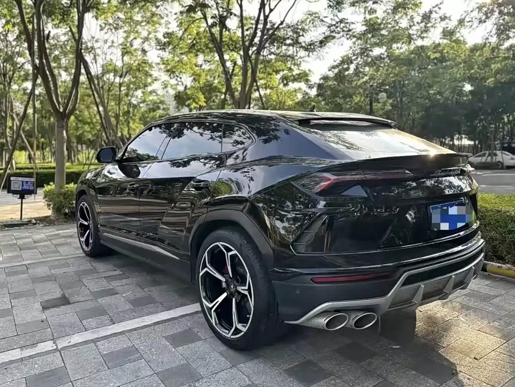 Lamborghini Urus — миниатюра 4
