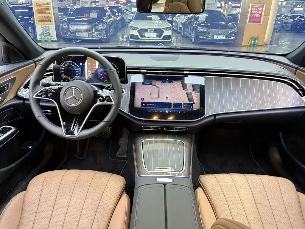 Mercedes-Benz E-Class — миниатюра 27