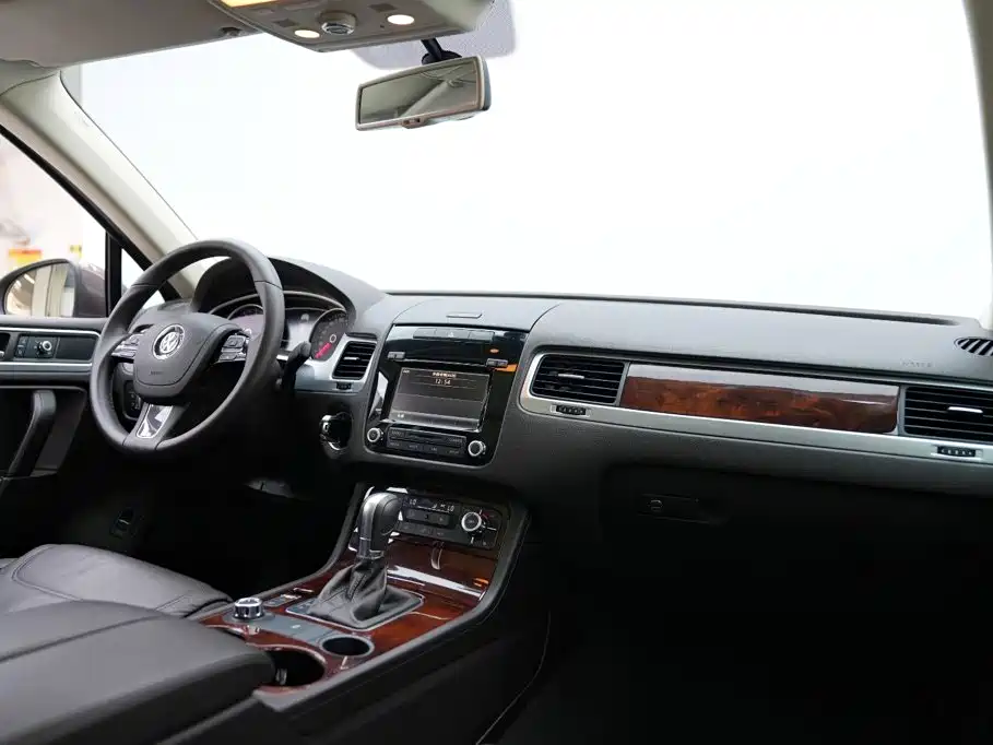 Volkswagen Touareg — миниатюра 8
