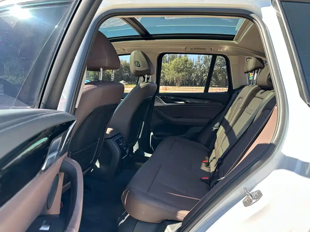 BMW X3 — миниатюра 10