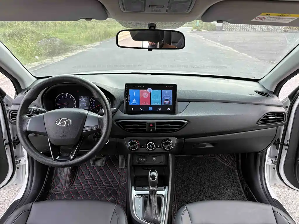 Hyundai Elantra — миниатюра 13