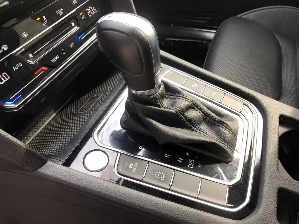 Volkswagen CC - фото 16