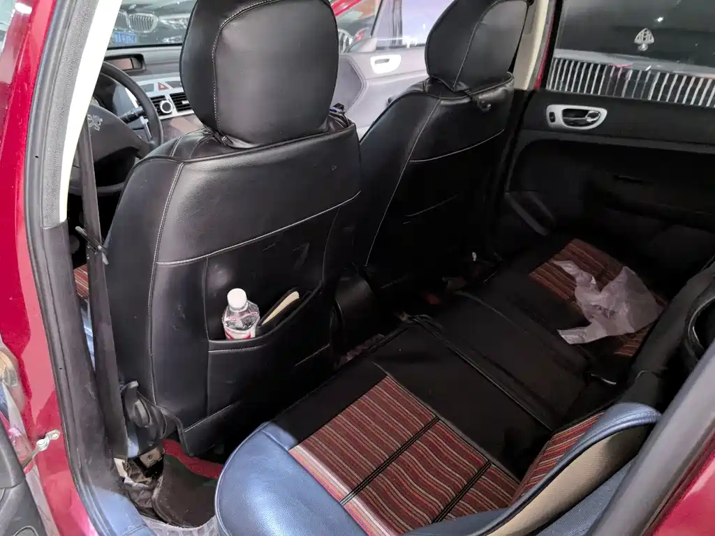Peugeot 307 — миниатюра 4