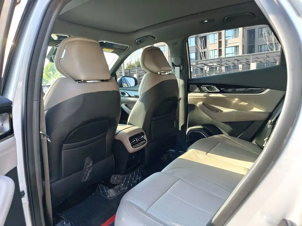 Geely Boyue L — миниатюра 9