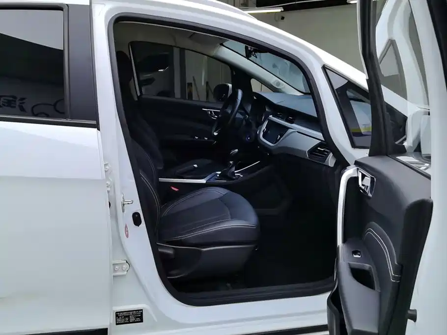 Geely Vision X3 — миниатюра 8