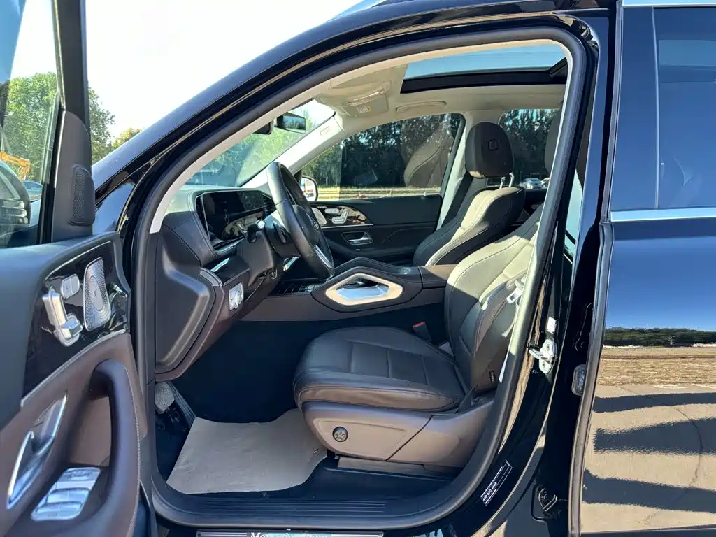 Mercedes-Benz GLE (Import) — миниатюра 9