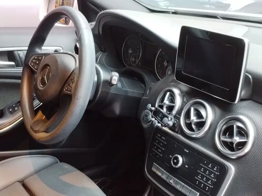 Mercedes-Benz A-Class (Import) — миниатюра 14
