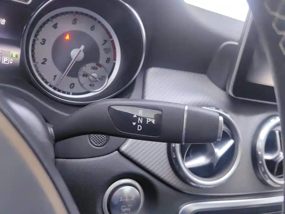Mercedes-Benz GLA — миниатюра 16