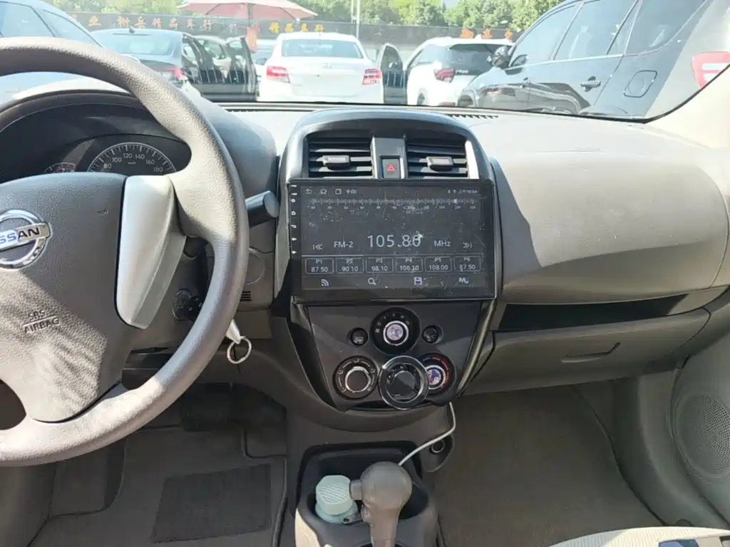 Nissan Sunny — миниатюра 13