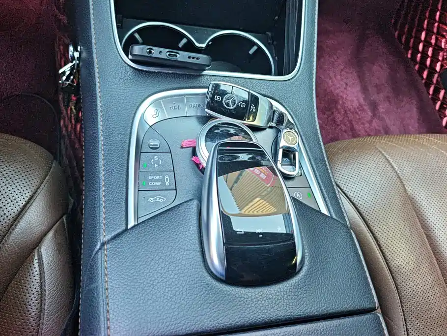 Mercedes-Benz S-Class — миниатюра 16