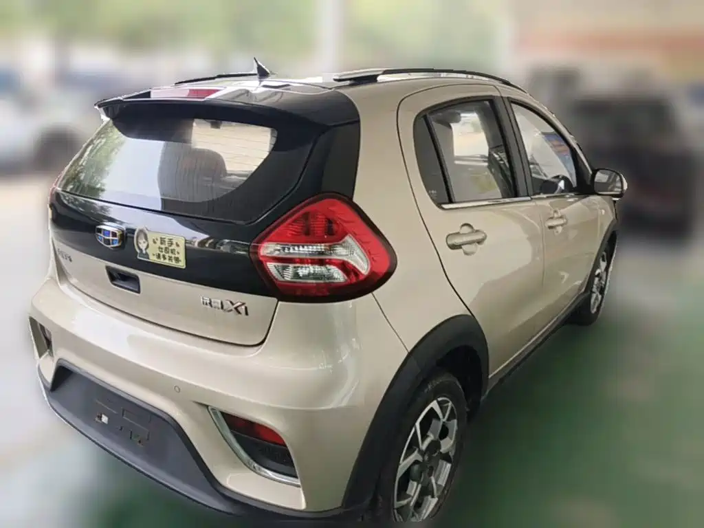 Geely Vision X1 — миниатюра 10