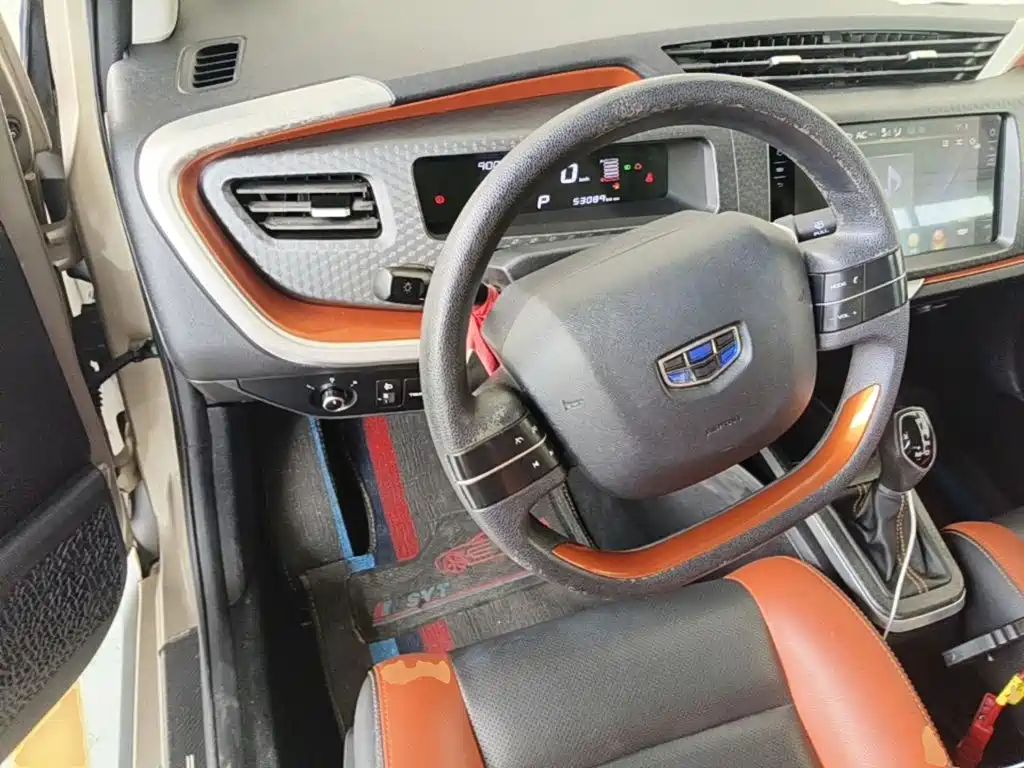Geely Vision X1 — миниатюра 15