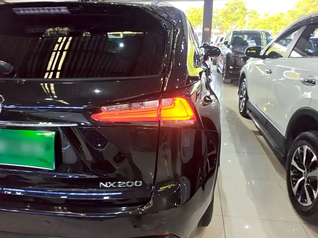 Lexus NX — миниатюра 8