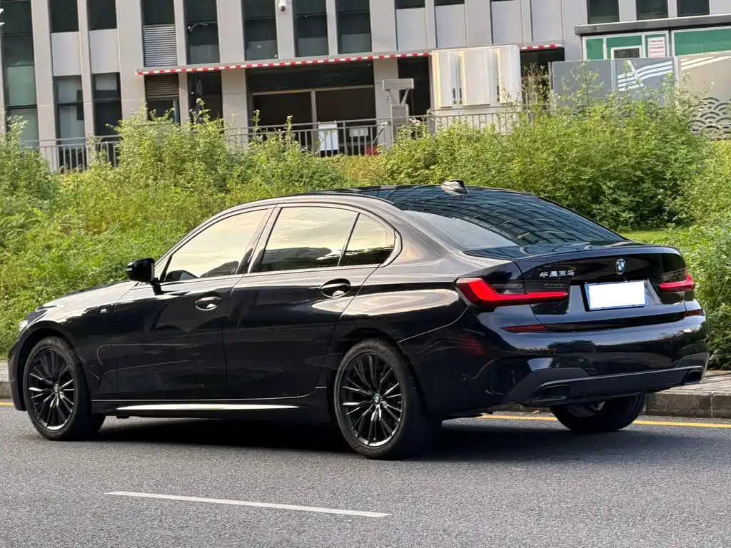 BMW 3 Series — миниатюра 3