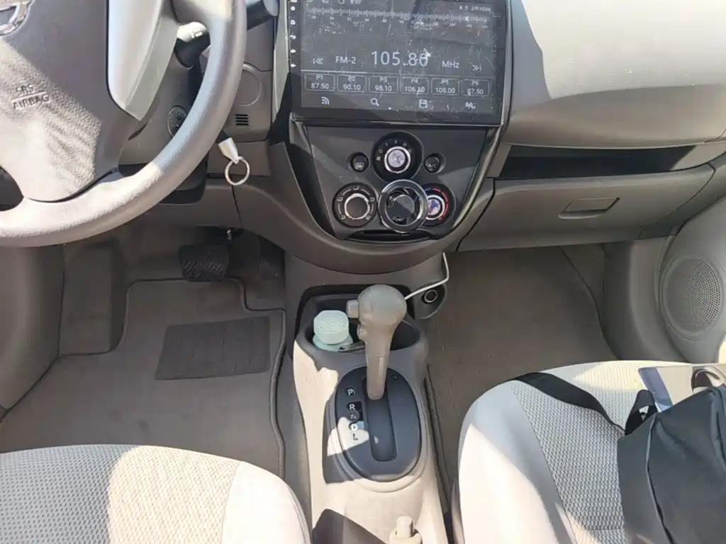 Nissan Sunny — миниатюра 14