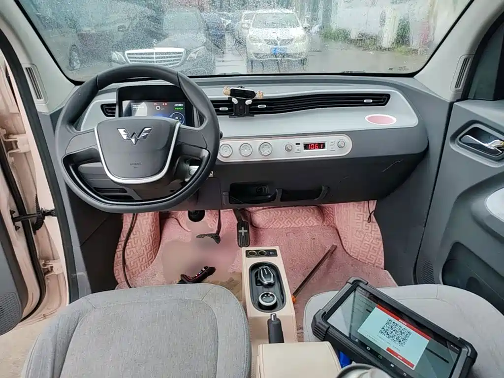 Wuling MINIEV — миниатюра 10