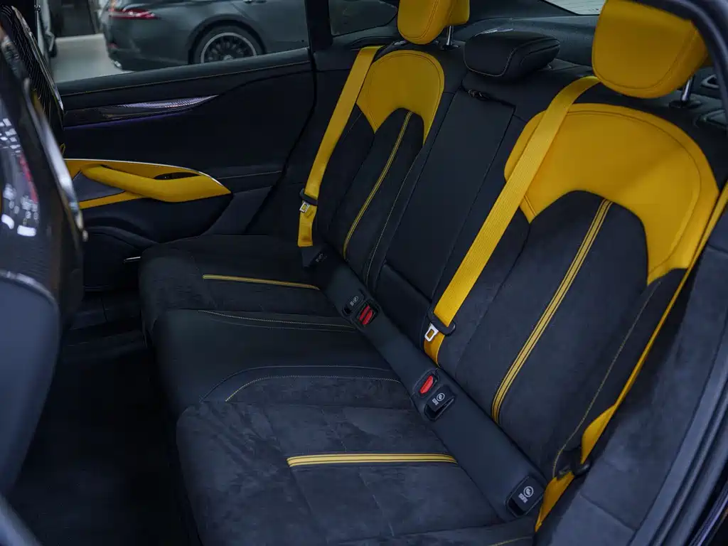 XIAOMI CAR XIAOMI SU7 ULTRA