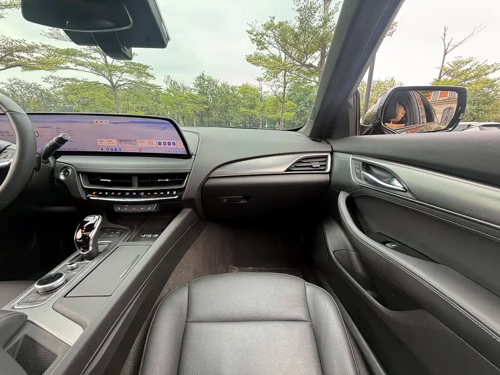 Cadillac CT5 — миниатюра 15