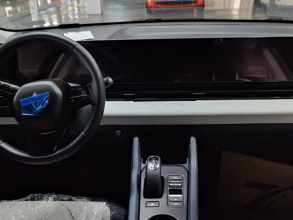 Lingxi L 2025 +