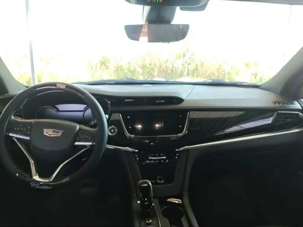 Cadillac XT6 — миниатюра 6