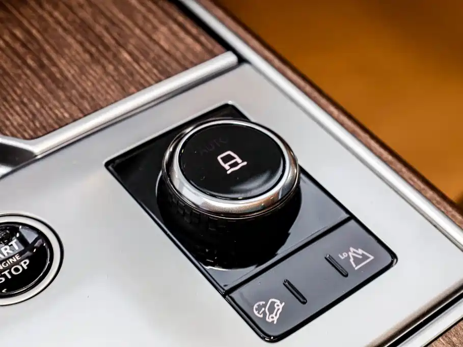 Land Rover Range Rover — миниатюра 20
