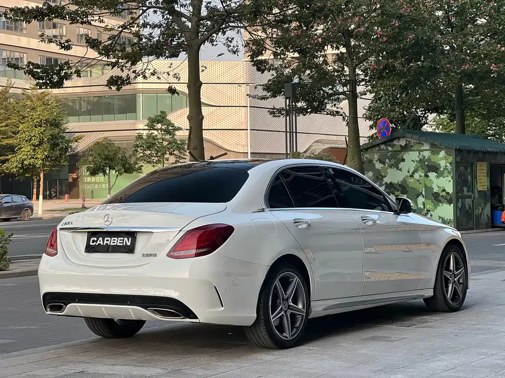Mercedes-Benz C-Class — миниатюра 6