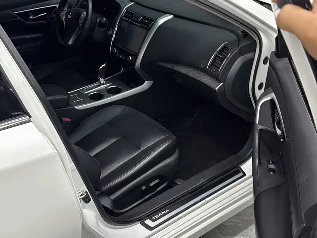 Nissan Teana — миниатюра 10